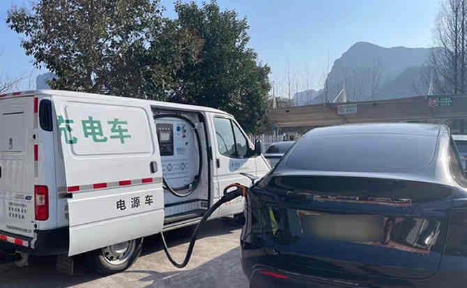 景洪汽车搭电