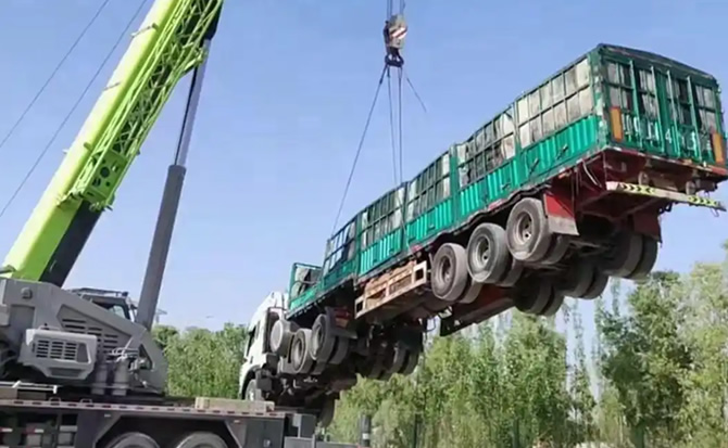 景洪道路脱困救援案例
